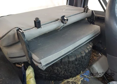 2001 Jeep Wrangler Se z USA, uszkodzony, nr VIN 1J4FA29P81P343340